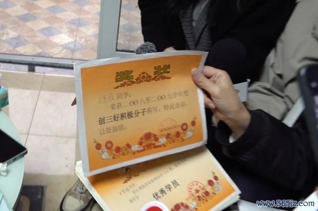 讼师谈家门口遇难女子家属遭网暴 汇聚暴力加重家属横祸